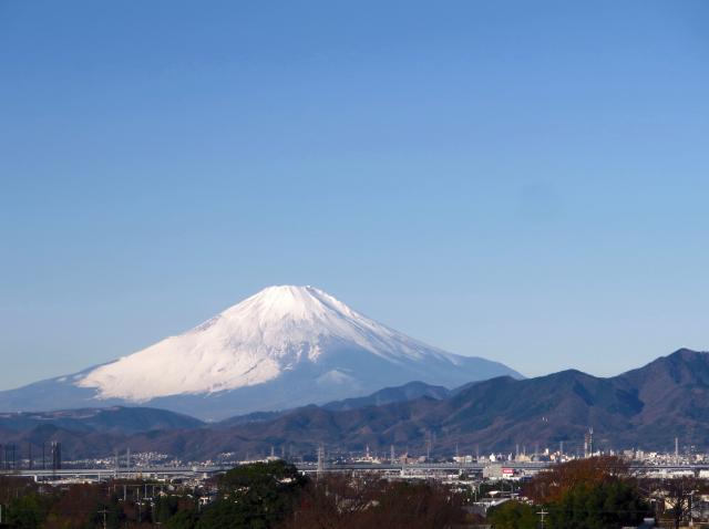 富士山と丹沢山地の写真
