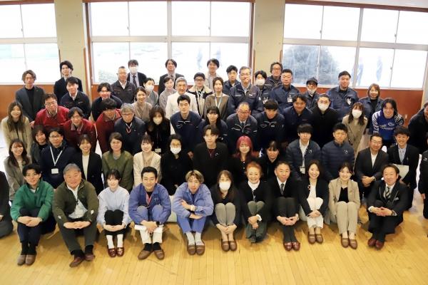 地域のお仕事ガイドブックDX藤ヶ岡中学校での出前授業の様子