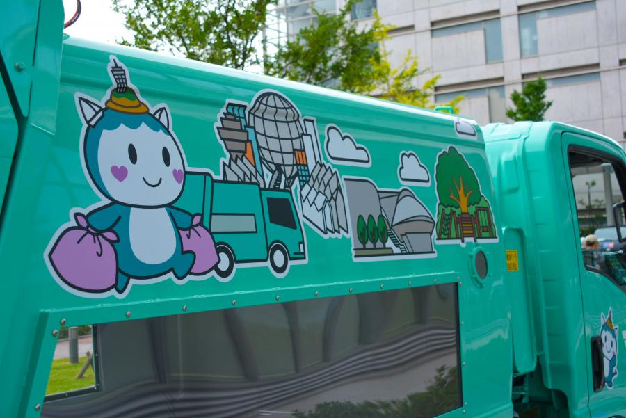 パッカー車運転席側
