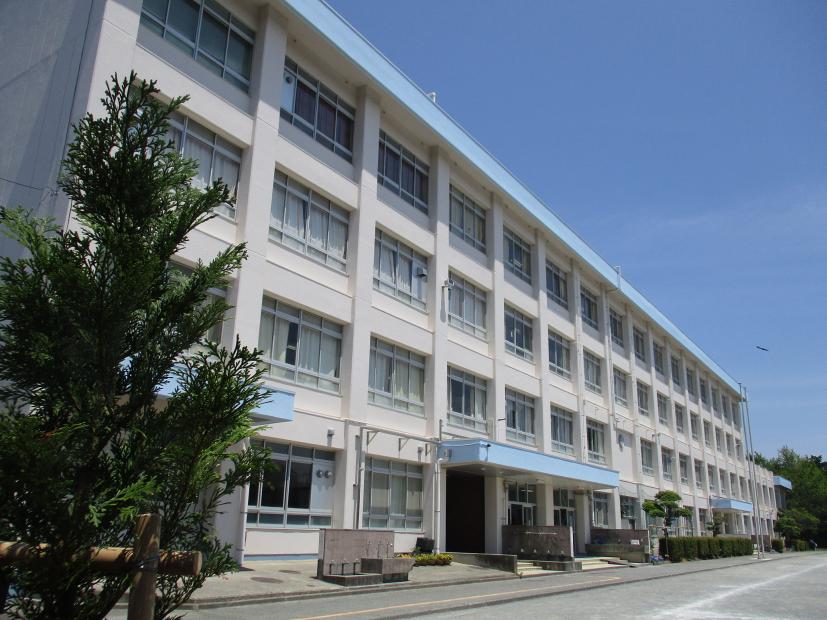 30_天神小学校 ポスト_校舎写真