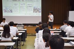国語科研究部会 発表の様子