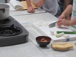 みそ汁作りの様子1