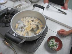 みそ汁作りの様子5