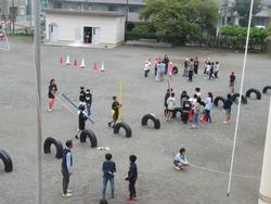 校庭での活動の様子1