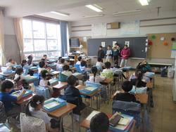1年生の教室の様子1