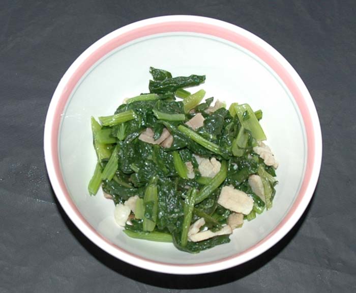 青菜とベーコンのソテー