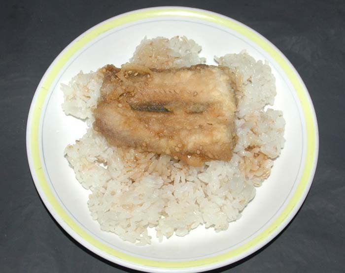 サンマの蒲焼き丼