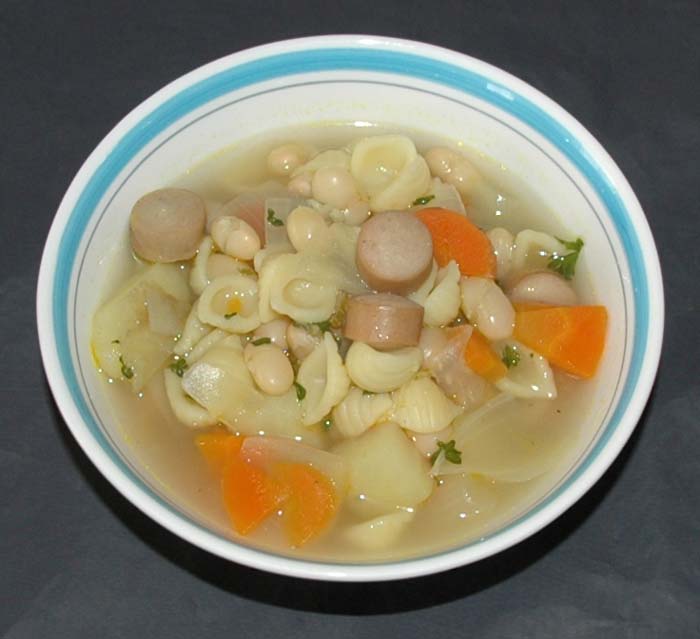 豆と野菜のスープの写真