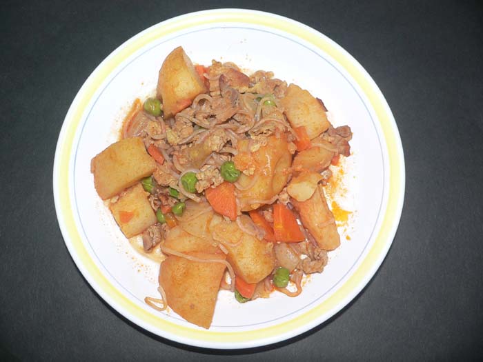 カレー肉じゃがの写真