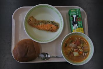 給食の写真