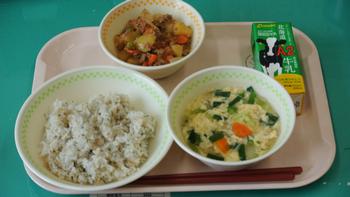 給食の写真