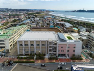 鵠南小学校の校舎