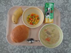 給食の写真3