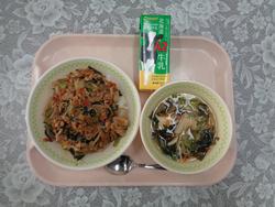 給食の写真4
