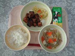 給食の写真2