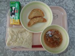 給食の写真4