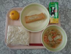 給食の写真4