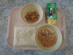 給食の写真4