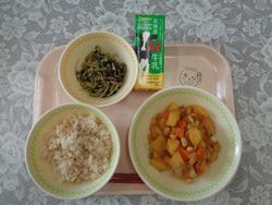 給食の写真4