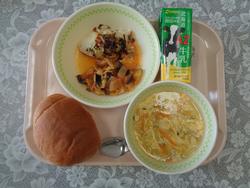 給食の写真3