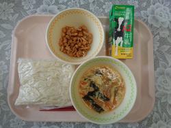 給食の写真4