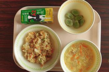 給食の写真
