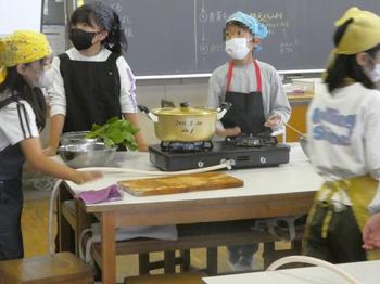 調理実習の様子1