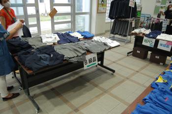 標準服リサイクル販売4