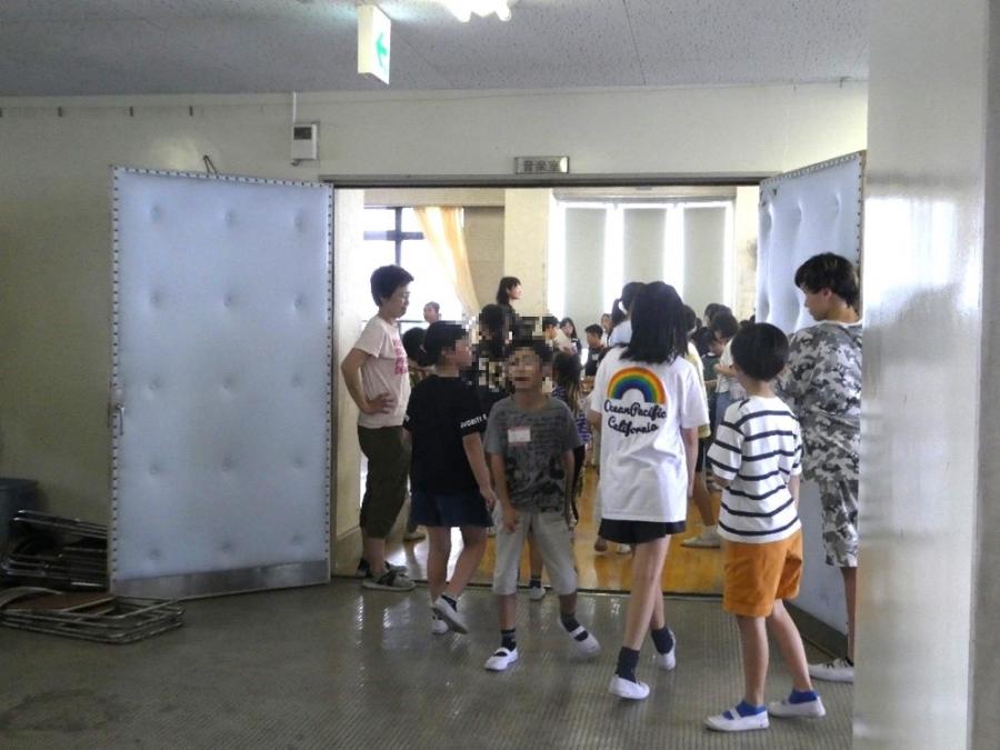 集会委員会企画のクイズ風景2
