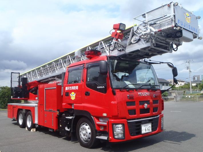 北救助隊のはしご車