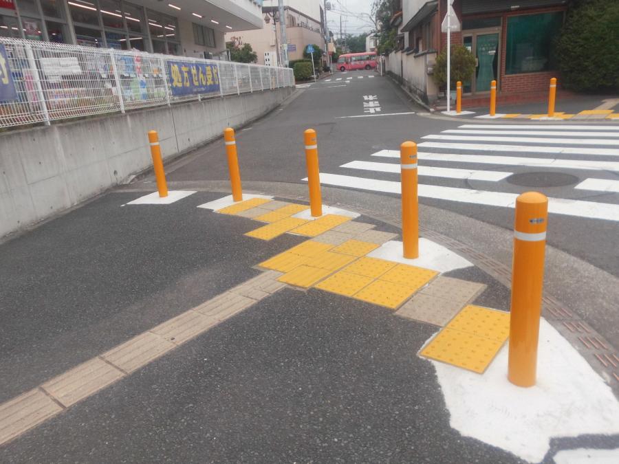 R6車止め