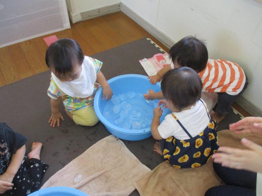 氷遊び