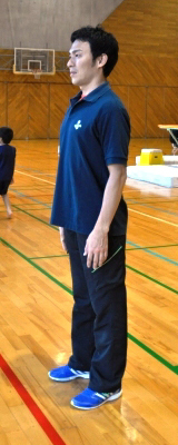 そのまま手をおろす